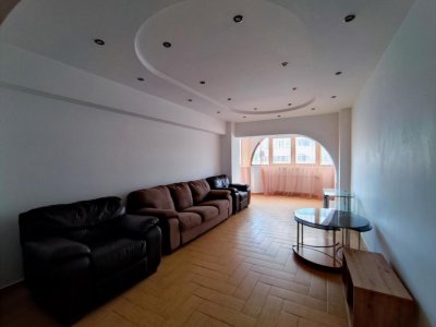 Apartament 4 camere de inchiriat in zona Trocadero