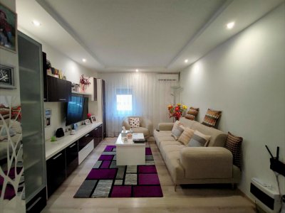 Apartament 3 camere mobilat de vanzare in zona CET