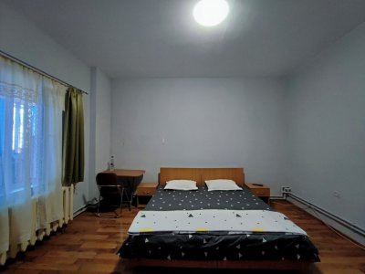 Garsoniere de inchiriat in zona Centru, strada Stefan cel Mare