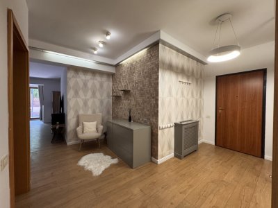 Apartament cu curte proprie de 90 mp în Herăstrău – La prima închiriere!