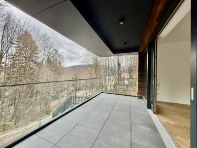 Apartament la parter cu gradina privata,  în Foresti Sinaia 