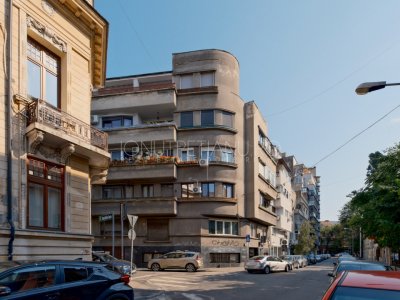 Armeneasca 144mp total, 5 camere si un garaj al tau