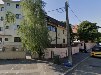 SUPER OCAZIE SE VINDE APARTAMENT DE 3 CAMERE IN ZONA COTROCENI