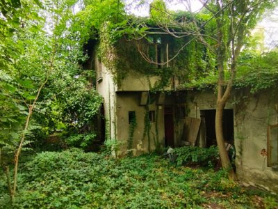 VAND TEREN IN COTROCENI STADAL 1240 MP + 3 VILE RENOVABILE LA CEL MAI BUN PRET