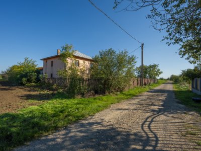 BELCIUGATELE - CANDEASCA LAKES, CASA 200 MP, LOT 8000 MP!