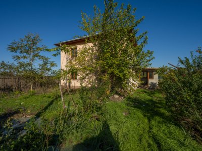 BELCIUGATELE - CANDEASCA, CASA RENOVABILA 160 MPU, LOT 4180 MP!