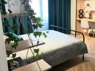 Garsoniera renovata- complet mobilata si utilata - prima inchiriere - 