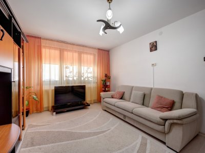 STOIAN-MILITARU, APARTAMENT 4 CAMERE, 80 MP, DECOMANDAT!