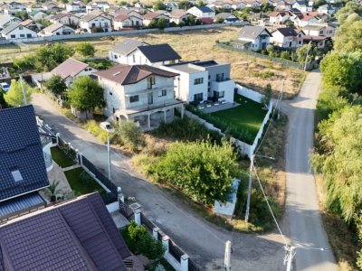 BERCENI-VIDRA CASA P+E+M 142 mp LOT 700 mp 