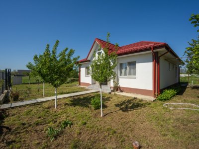 Casa individuala - complet mobilata si utilata  - 3 dormitoare -2 bai
