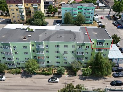 1 DECEMBRIE APARTAMENT 4 CAMERE 98 MP+LOT 22 MP PARCARE