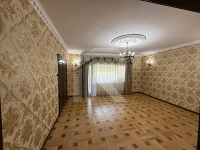 4 camere cu finisaje de lux în vila exclusivistă din cartierul Primăverii
