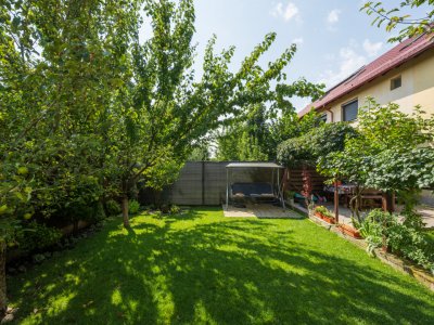 OTOPENI – MARIN SORESCU , CASA IN TRIPLEX 150 MP, LOT 300 MP!