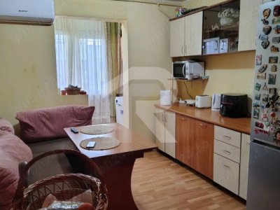 APARTAMENT 2 CAMERE DECOMANDAT  , RAHOVA
