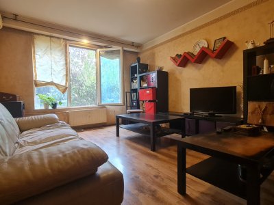 Apartament 4 camere decomandat Titan / Ozana
