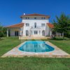 Vilă elegantă cu piscină și ieșire la Lac – Căciulați, Balotești thumb 40