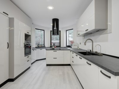 Drumul Taberei - Prelungirea Ghencea - str Maracineni  - Vilă cu piscină 
