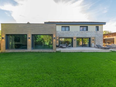 TUNARI, VILA MODERNA - 400 MP TOTAL, 1500 MP LOT!