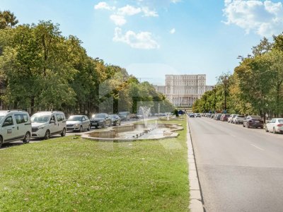 Apartament cu 4 camere pe Bulevardul Unirii - Fantani