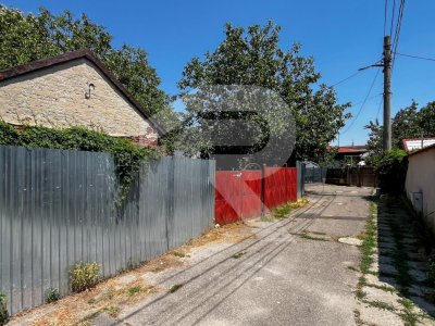 DE VANZARE TEREN + CASA in Dobroestiul (Vechi)