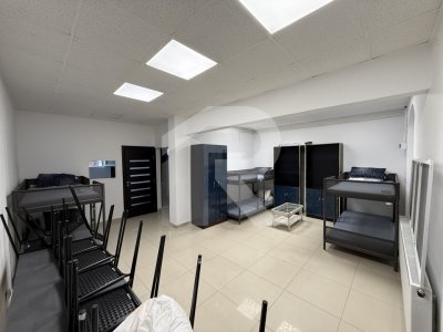 Locatie cu 12 patruri pentru muncitori straini, cu posibilitate de parcare !