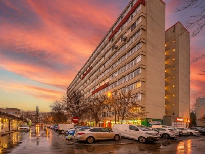 3 CAMERE | 73 MP TOTAL | CENTRALĂ PROPRIE | LOC DE PARCARE