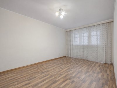 3 CAMERE | 73 MP TOTAL | CENTRALĂ PROPRIE | LOC DE PARCARE