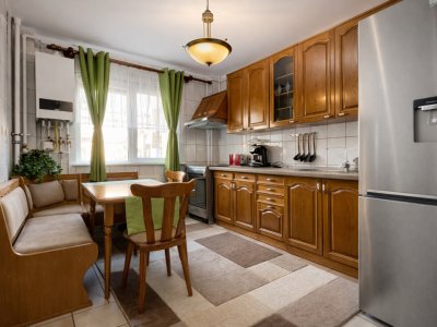Apartament 3 camere cu Centrala proprie si Loc de parcare 