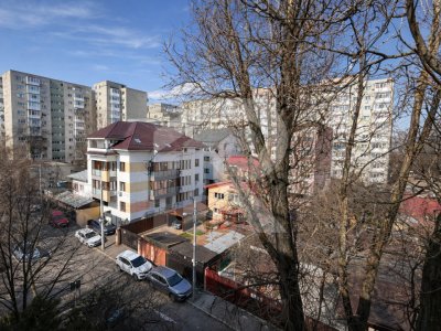 Apartament 3 camere DE INCHIRIAT – Str. Aleea Moinești, Sector 6