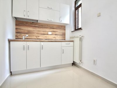 CALEA DOROBANTI, APARTAMENT NEMOBILAT IN BLOC TIP VILA, 0% COMISION!