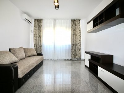 ULTRACENTRAL, UNIVERSITATE, APARTAMENT IN  BLOC 1980, 0% COMISION!