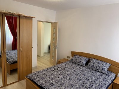 Craiovei-apartament 2 camere semi-decomandat confort 1