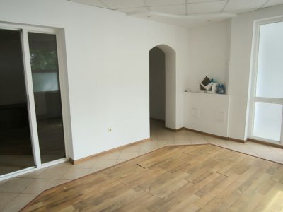 Spațiu de Închiriat – Ultracentral, Casa Cărții | 500 mp, Etaj 1 și 2, 13 camere