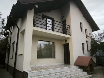Casă de vânzare – Mioveni, zona Colibași