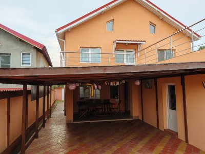 Oportunitate în Domnești - Vilă spațioasă cu teren generos