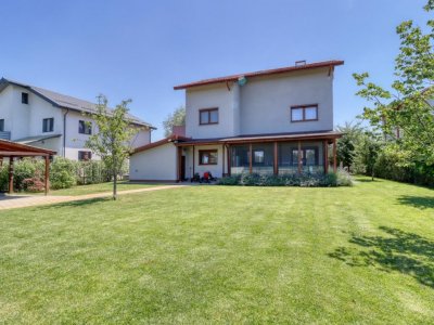 Refugiul perfect lângă București – vilă premium în Săftica