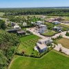 Comunitate exclusivistă - vilă modernă în mijlocul naturii thumb 1