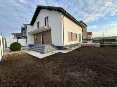Oportunitate! Vila P+M inalta, 4 camere, independent energetic, Valu lui traian!