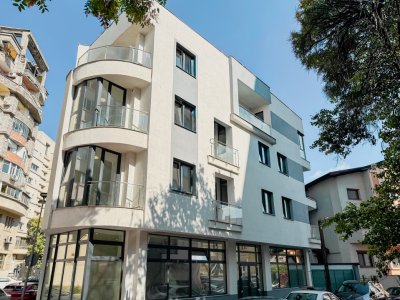 Bloc integral in Piata Unirii. Pretabil pentru Hotel, Clinica Medicala, birouri