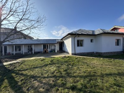Casa cu teren de 683 mp în Otopeni-Odai