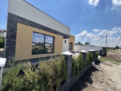 CREDIT DEZVOLTATOR! CASA STIL MEDITERANEAN 4 CAMERE CU CURTE