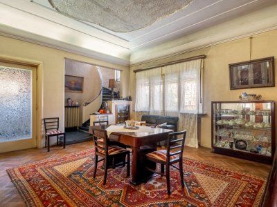 O vila cu prestanta, in Cismigiu