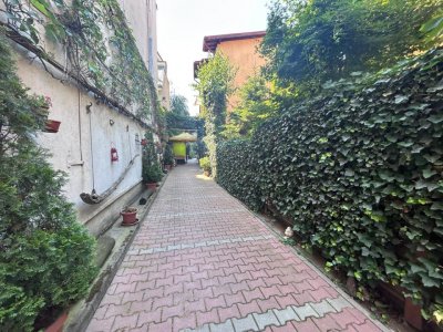 Cartierul Armenesc. Pozitie ultracentrala. Potential urias. Pret greu de egalat.