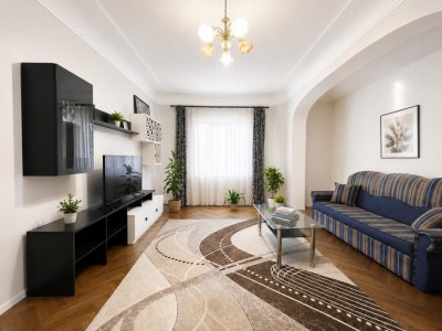 Apartament 5 camere Armenesc - Corbeni