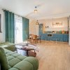 Apartament spectaculos- stațiunea Mamaia – Hotel Flora thumb 1