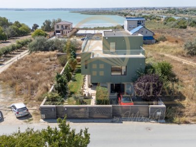Mamaia Sat - Vila moderna, dotari premium, curte mare, vedere la lac!
