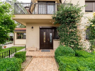 Casa 6 camere+teren 726 mp-Calinesti-Ciocanesti-8km de Pitesti!