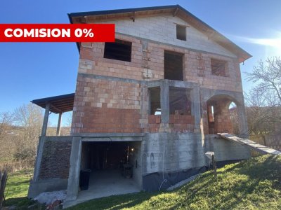 Casa la rosu loc. Stefanesti, jud. Arges. Comision 0%