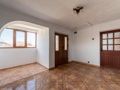  Casa cu teren de 1069 mp Bradu la 10 min de Pitesti!