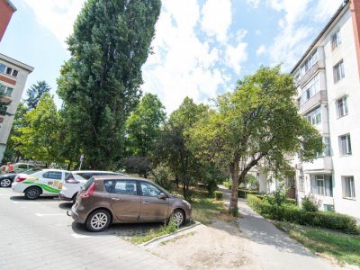 Apartament 2 camere Calea Bucuresti etaj 2